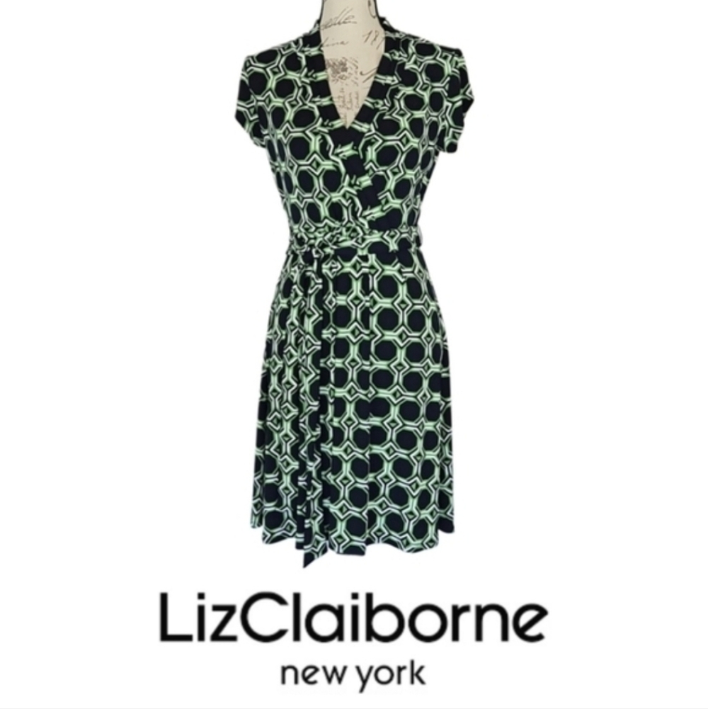 Liz Claiborne Wrap Dress with Belt in Green & Black & White Geo Print, S - Picture 6 of 6